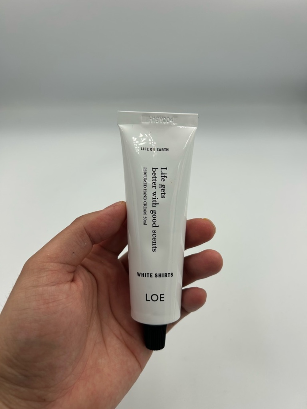 LOE Life On Earth perfumed hand cream, 50ml/1.69fl oz (WHITE SHIRTS)